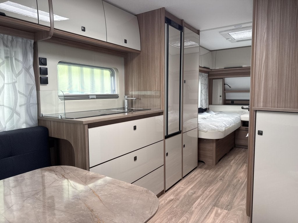 Fendt Tendenza 515 SG Model 2027, Caravans en Kamperen, Serviceluik, Rondzit, Bedrijf, 1250 - 1500 kg