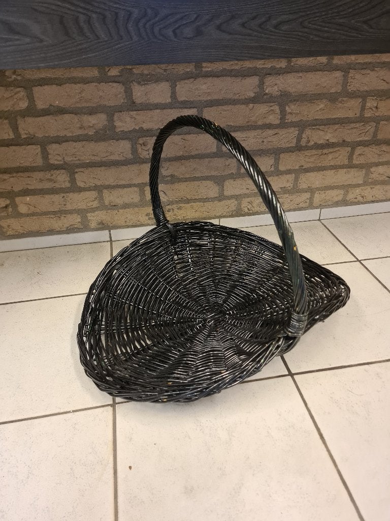 Lectuurmand zwart riet Vintage, Met handvat, Lectuurbak, Zo goed als nieuw, Overige materialen