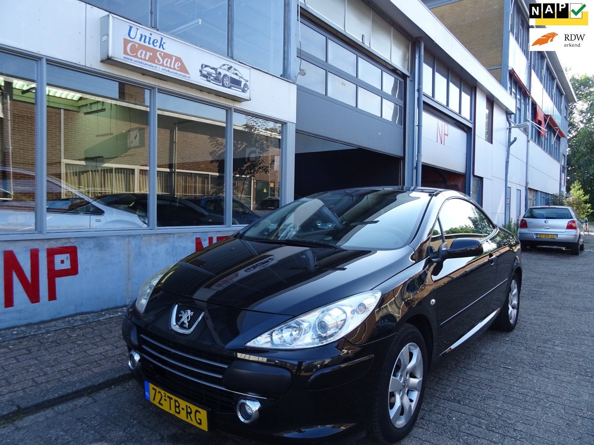 Peugeot 307 CC 2.0-16V, Gebruikt, 4 cilinders, Cabriolet, 4 stoelen