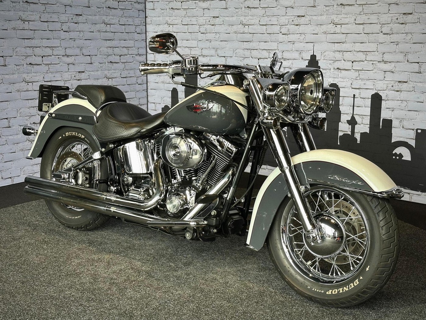 Harley-Davidson FLSTNI SOFTAIL DELUXE (bj 2005), Motoren, Laan van Vredenoord 33
2289 DA  RIJSWIJK, NL, Meer dan 35 kW, Overig