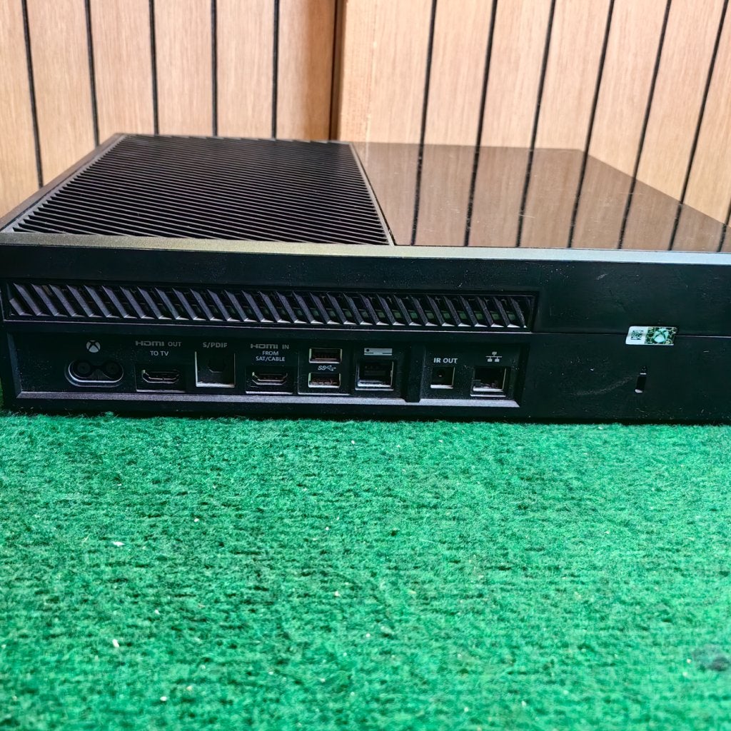 Microsoft  XBOX One Console 500GB - In Nette Staat, Microsoft, Zo goed als nieuw, Support@microsoft.com, Microsoft Corporation
One Microsoft Way
Redmond, WA 98052-6399
USA