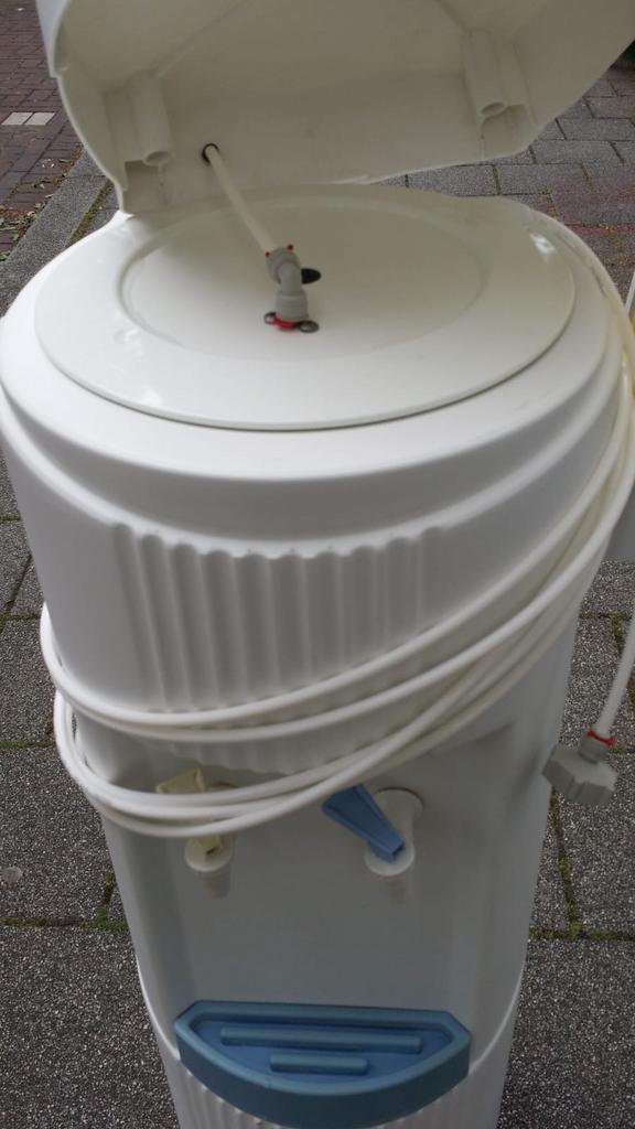 Waterkoeler aansluiten aan de kraan zo goed als nieuw, Witgoed en Apparatuur, Ophalen of Verzenden, Zo goed als nieuw