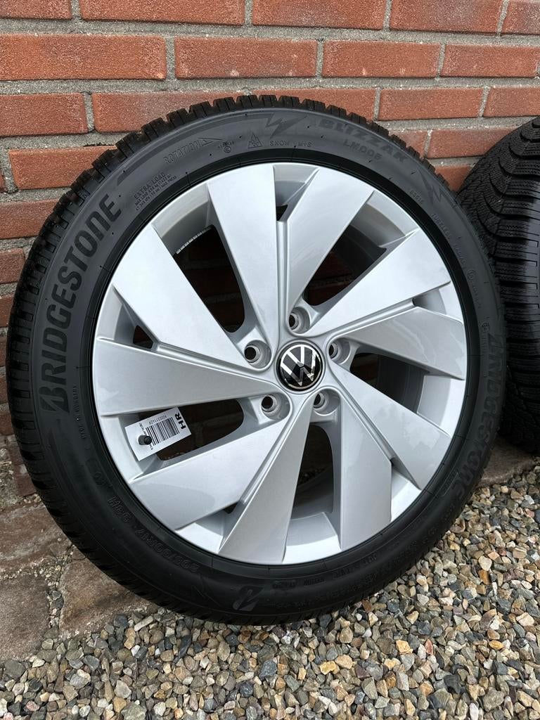 Originele zgan Volkswagen Golf 7 8 velgen 17 inch winterband, Auto-onderdelen, Banden en Velgen, 17 inch, 205 mm, Winterbanden