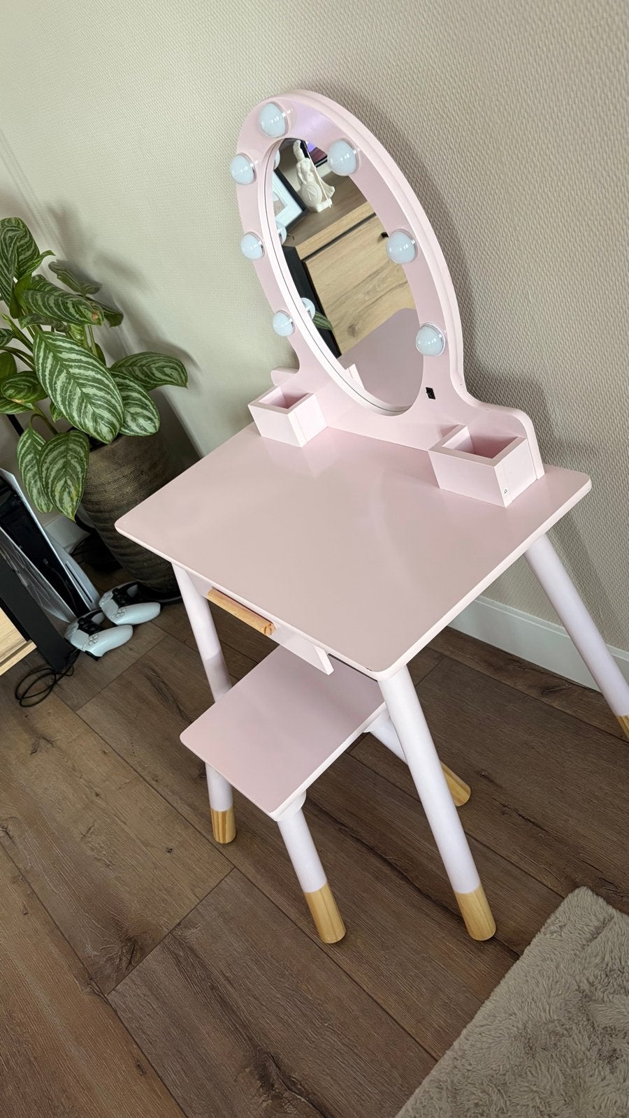 Roze meisjes kaptafel met lade, stoeltje en verlichting, Huis en Inrichting, Ophalen, Minder dan 50 cm, Zo goed als nieuw, Minder dan 100 cm