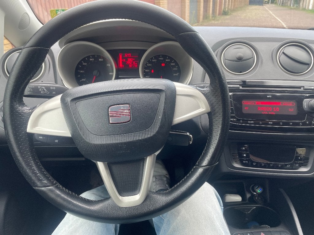 Seat Ibiza 1.6 77KW 3DRS 2010 Grijs, Voorwielaandrijving, 40 €/maand, 990 kg, Ibiza