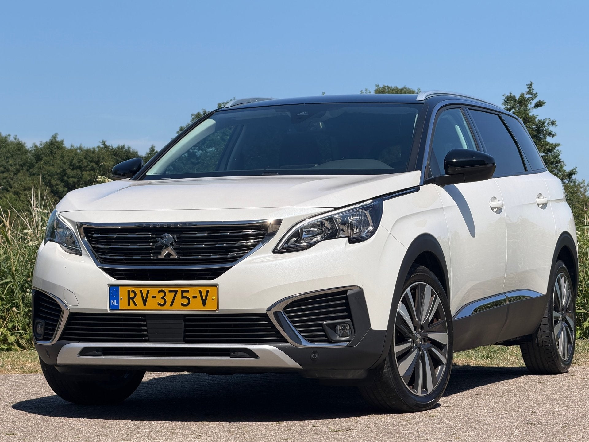Peugeot 5008 1.2 PureTech 130pk Allure - Blanc Nacre - Camer, Voorwielaandrijving, Gebruikt, 1199 cc, 1290 kg