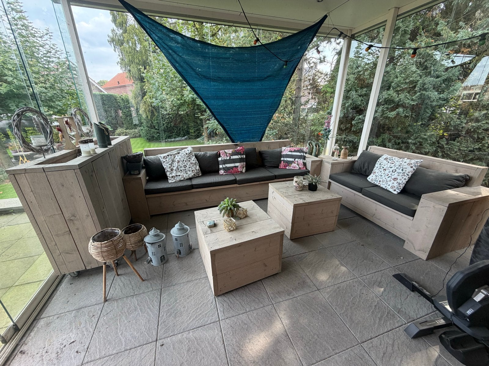 Foto 9 van Complete Steigerhouten Loungeset met Kussens