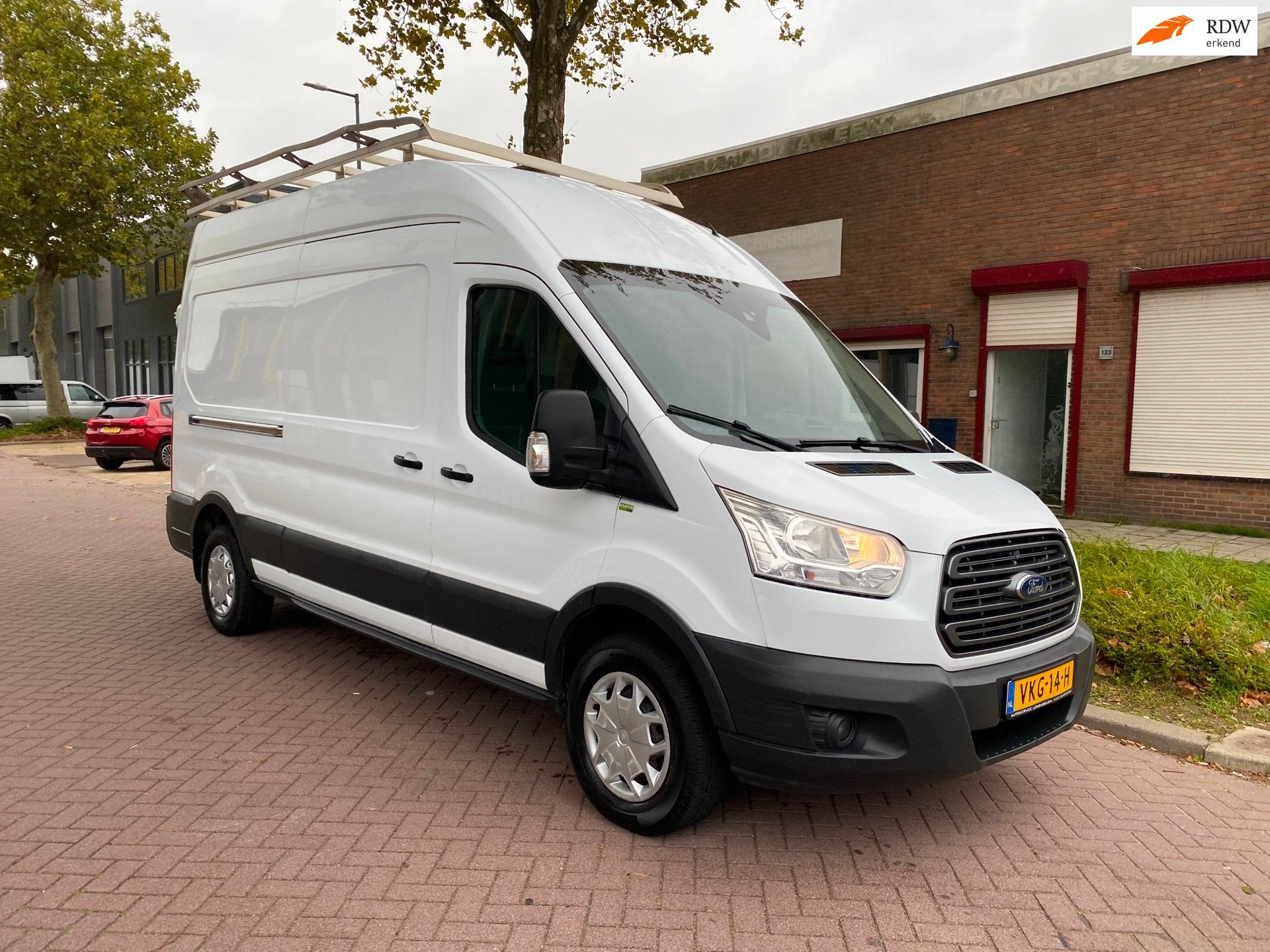 Ford Transit 350 2.2 TDCI L3H2 Ambiente / 114KW=155PK / Airc, 13 km/l, Euro 5, Gebruikt, Zwart