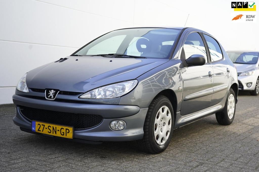 Peugeot 206 1.4 Air-line, 5 deurs, Airco, Koopje! NAP, Auto's, Peugeot, Bedrijf, Te koop, ABS, Airbags, Airconditioning, Boordcomputer