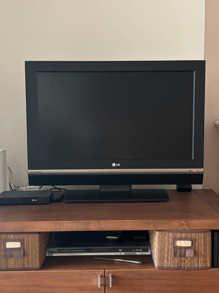 LG TV 32 inch, Ophalen, Gebruikt, 50 Hz, LCD