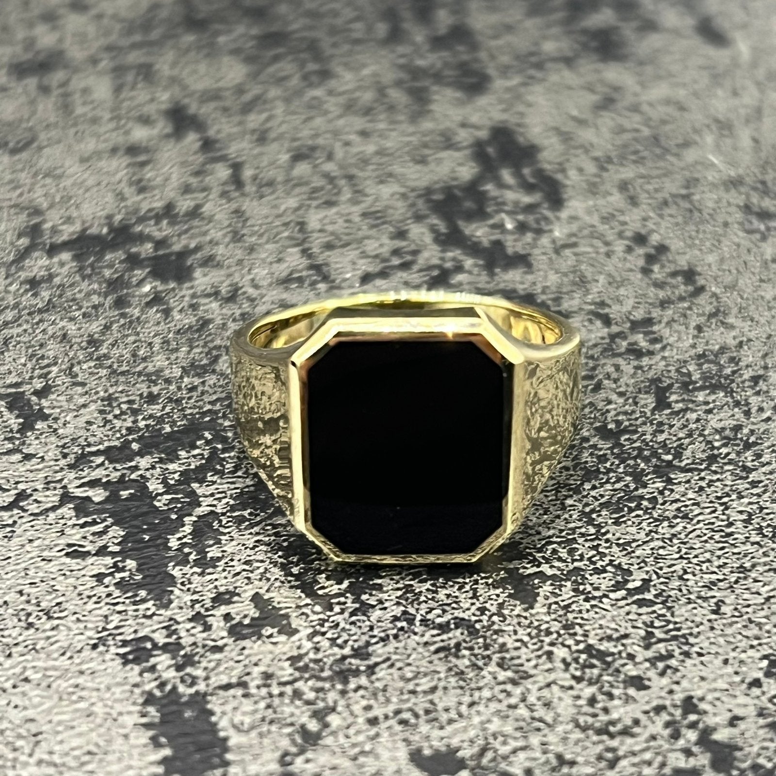 14k gouden zegelring heren onyx steen massief, Ophalen of Verzenden, Nieuw, Goud, Heer