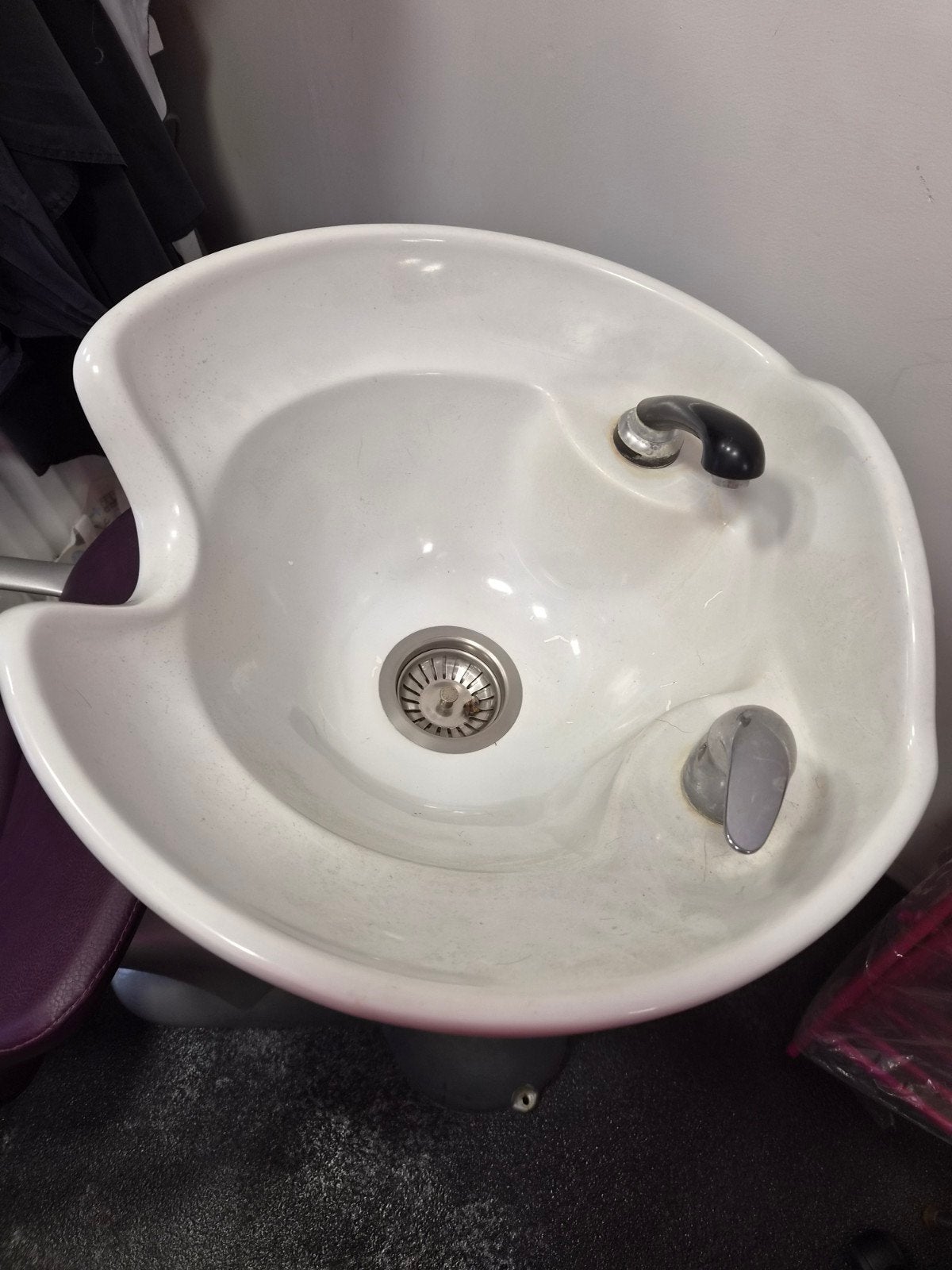Wastafel / Wasunit voor een kapsalon, Ophalen, Gebruikt