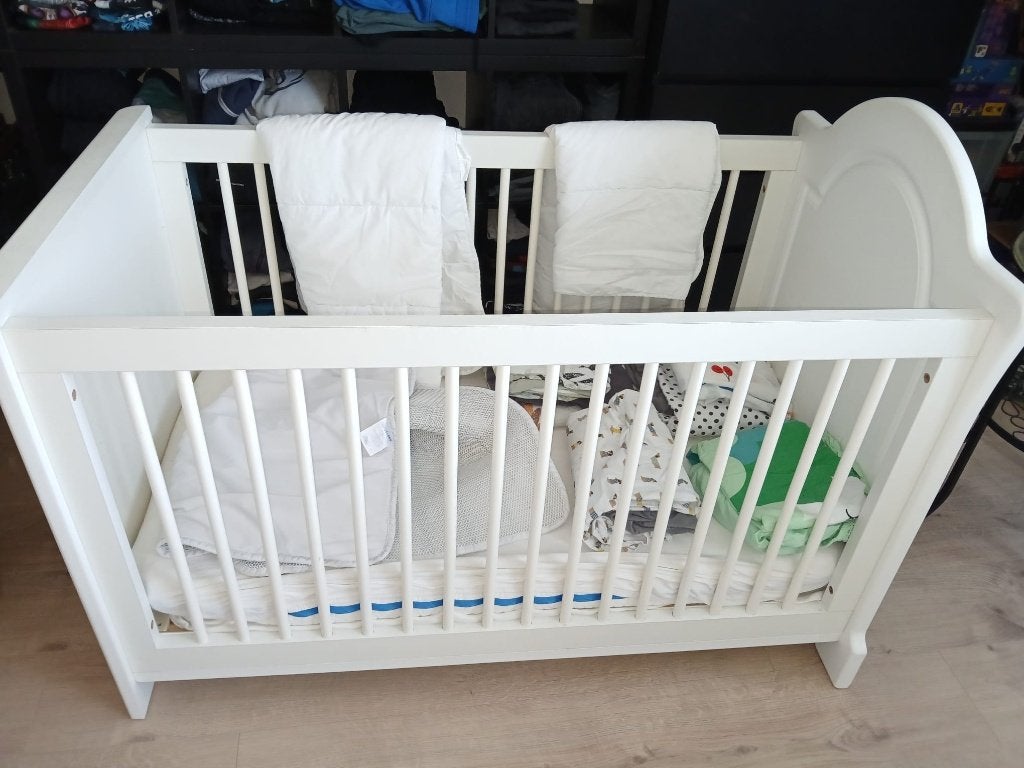1x baby bedjes overcompleet, Ophalen of Verzenden, Zo goed als nieuw, Jongetje of Meisje