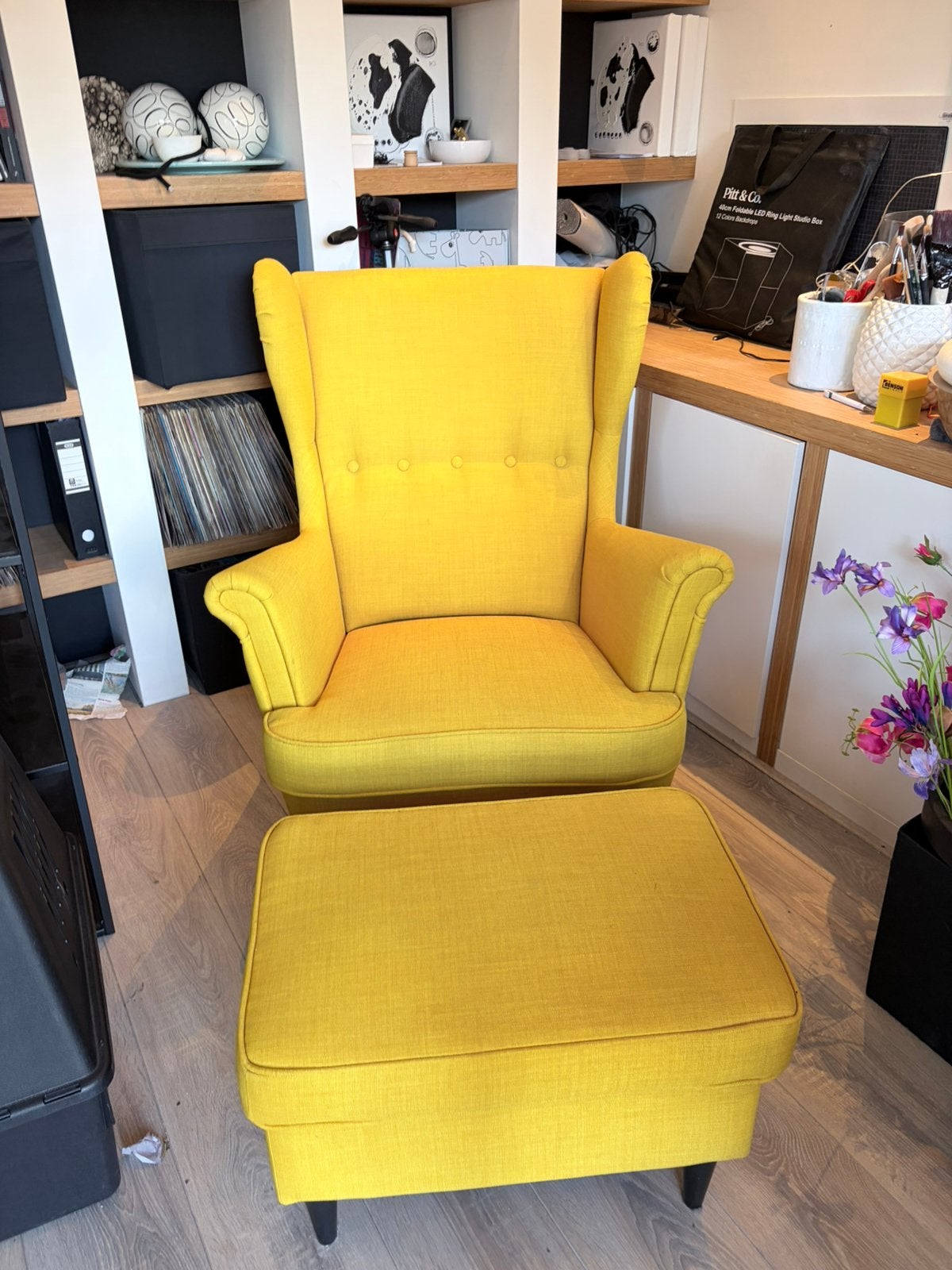 Ikea strandmon fauteuil met voetenbank, Huis en Inrichting, Ophalen, Zo goed als nieuw, 75 tot 100 cm, 50 tot 75 cm