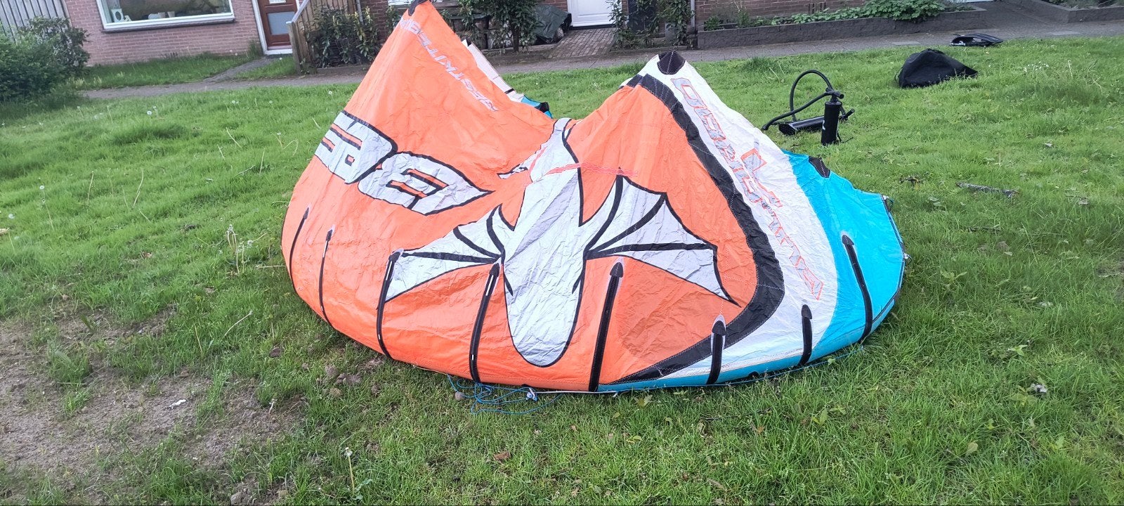 best kite 7m compleet, Watersport en Boten, Kitesurfen, Geen board, Ophalen