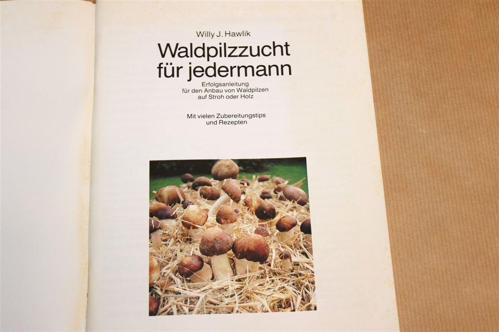 Bospaddenstoelen Kweken — Tips & Recepten [DE], Ophalen of Verzenden, Gelezen, Bloemen, Planten en Bomen