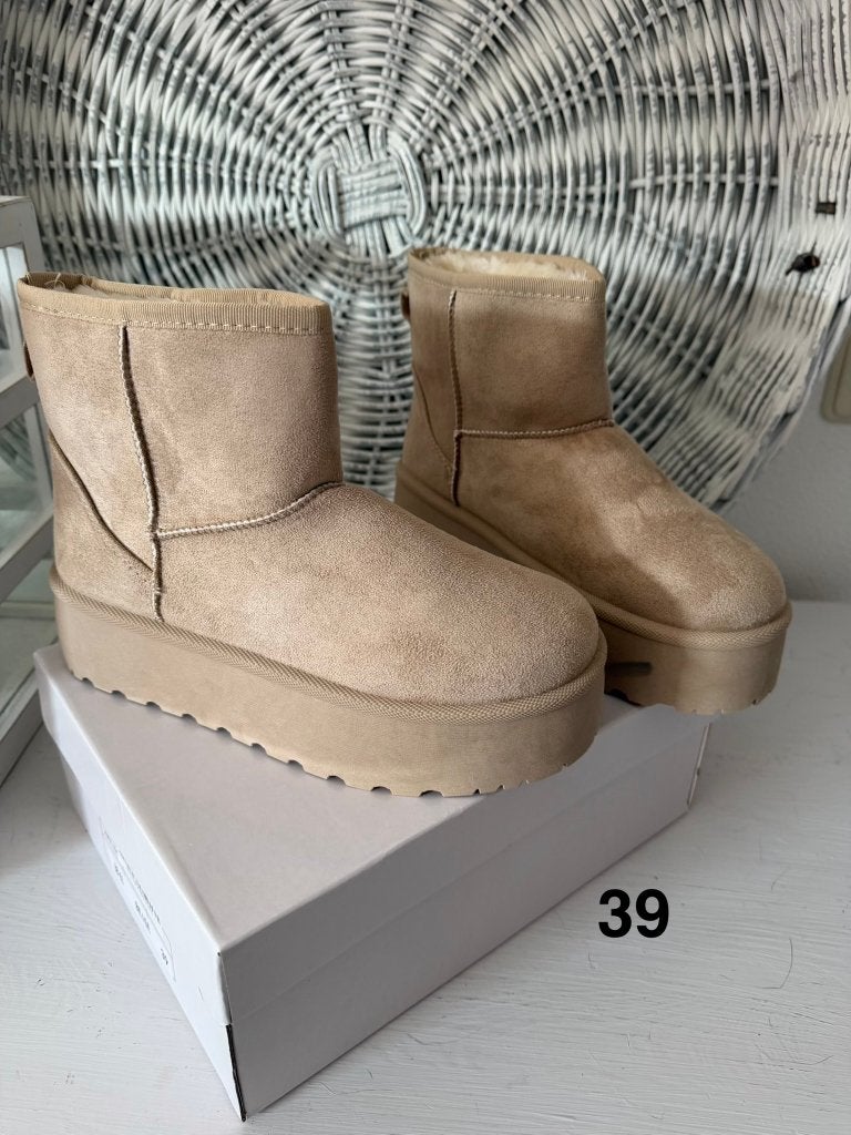 NIEUW > Beige gevoerde Enkellaarzen / Maat 39 / Loavies, Kleding | Dames, Schoenen, Verzenden, Beige, Lage of Enkellaarzen, Nieuw