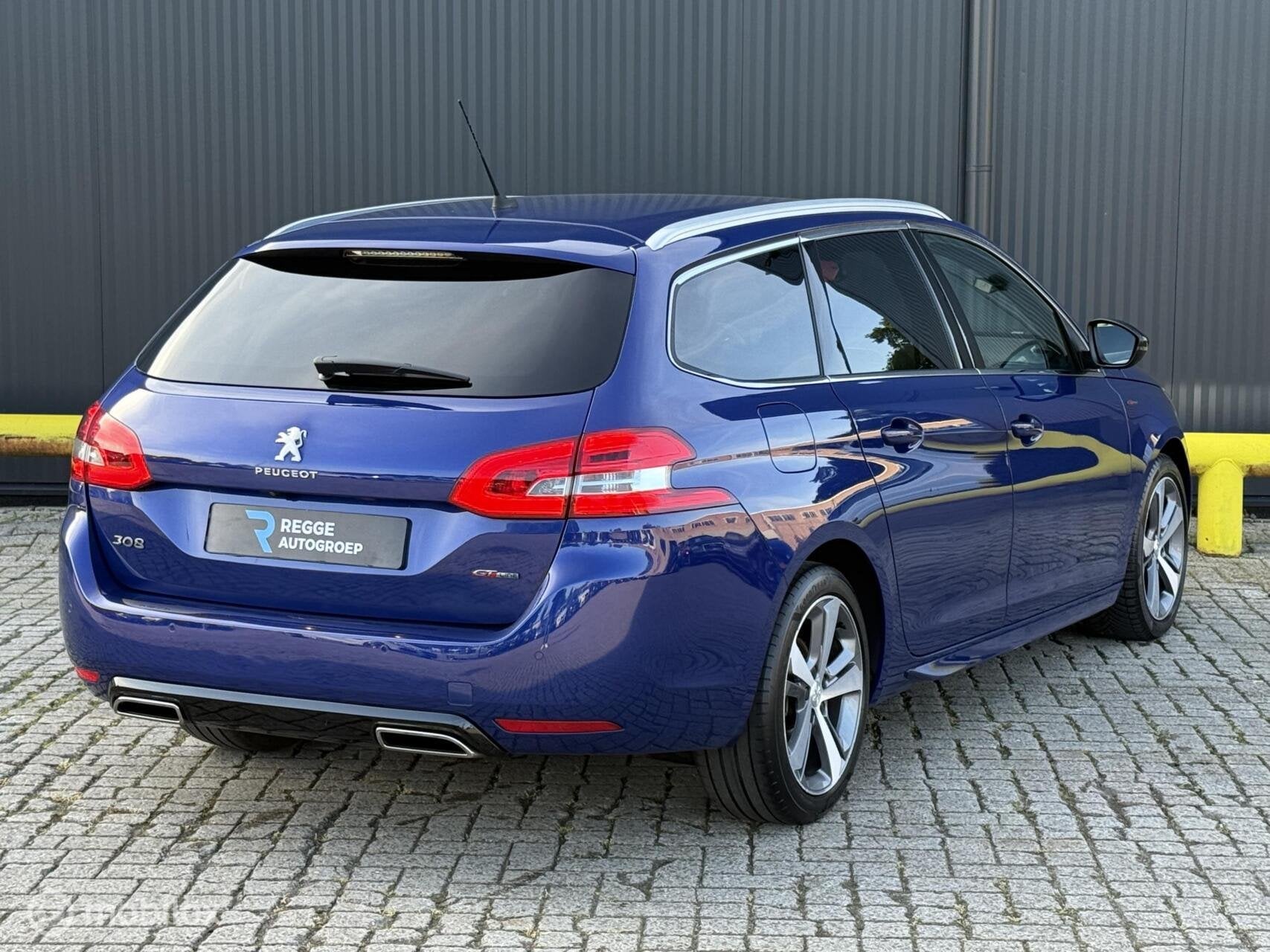 Peugeot 308 SW 1.2 PureTech GT-line AUTOMAAT | LED, Auto's, Peugeot, Gebruikt, 1199 cc, Blauw, Parkeersensor