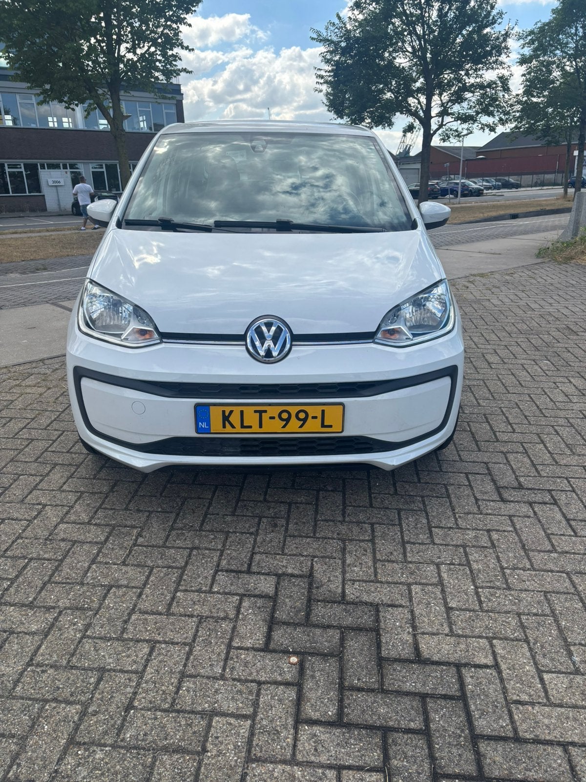 Volkswagen up! 1.0 44KW 5deur  2017 Wit, Auto's, Voorwielaandrijving, Up!, 4 stoelen, Handgeschakeld