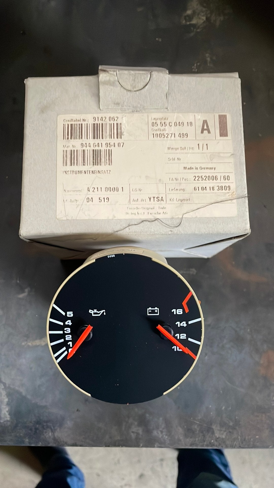 Porsche 944 641 954 07 Instrumentenpaneel Oliedruk/Voltage, Ophalen of Verzenden, Nieuw, Porsche