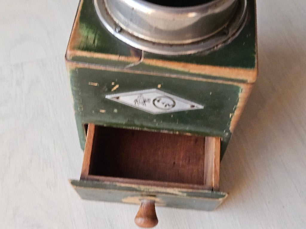 Oude werkende handkoffiemolen, Ophalen of Verzenden, Gebruikt