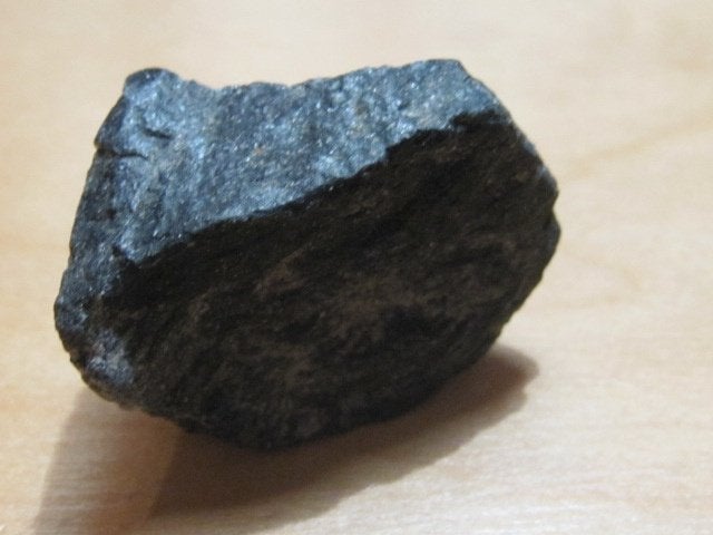 min. 4x ruwe edelsteen ZWARTE TOERMALIJN (4), Verzenden, Mineraal