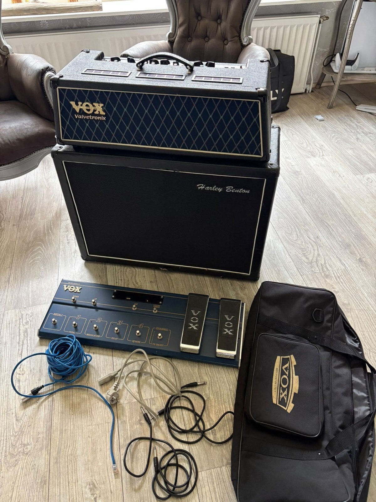 Vox Valvetronix AD120VTH gitaarversterker met Harley Benton, Muziek en Instrumenten, Versterkers | Bas en Gitaar, Ophalen, Gebruikt