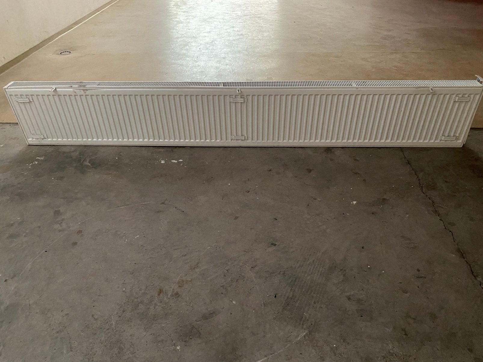Verwarming radiator wit 280 cm lang, Ophalen, 30 tot 80 cm, Gebruikt, Radiator