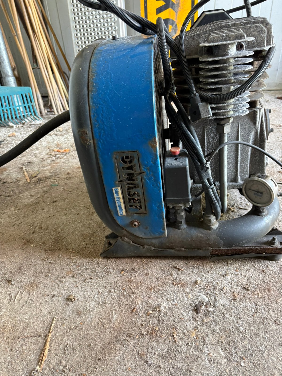 Dynaset compressor hydraulisch., Ophalen