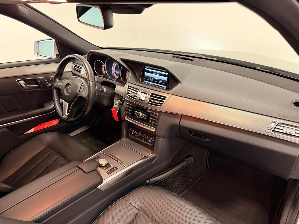 Mercedes-Benz E-klasse Estate 400 Prestige Avantgarde, Auto's, Mercedes-Benz, Achterwielaandrijving, Gebruikt, 2996 cc, Leder