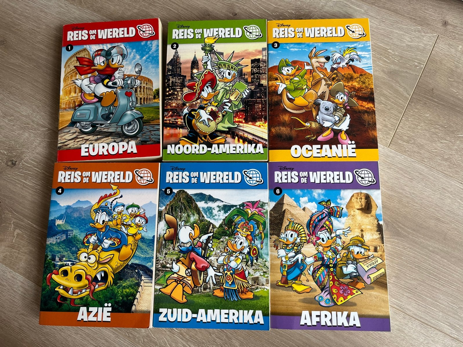 Donald Duck: Reis om de Wereld - Complete serie (6 delen), Boeken, Complete serie of reeks, Ophalen of Verzenden, Zo goed als nieuw