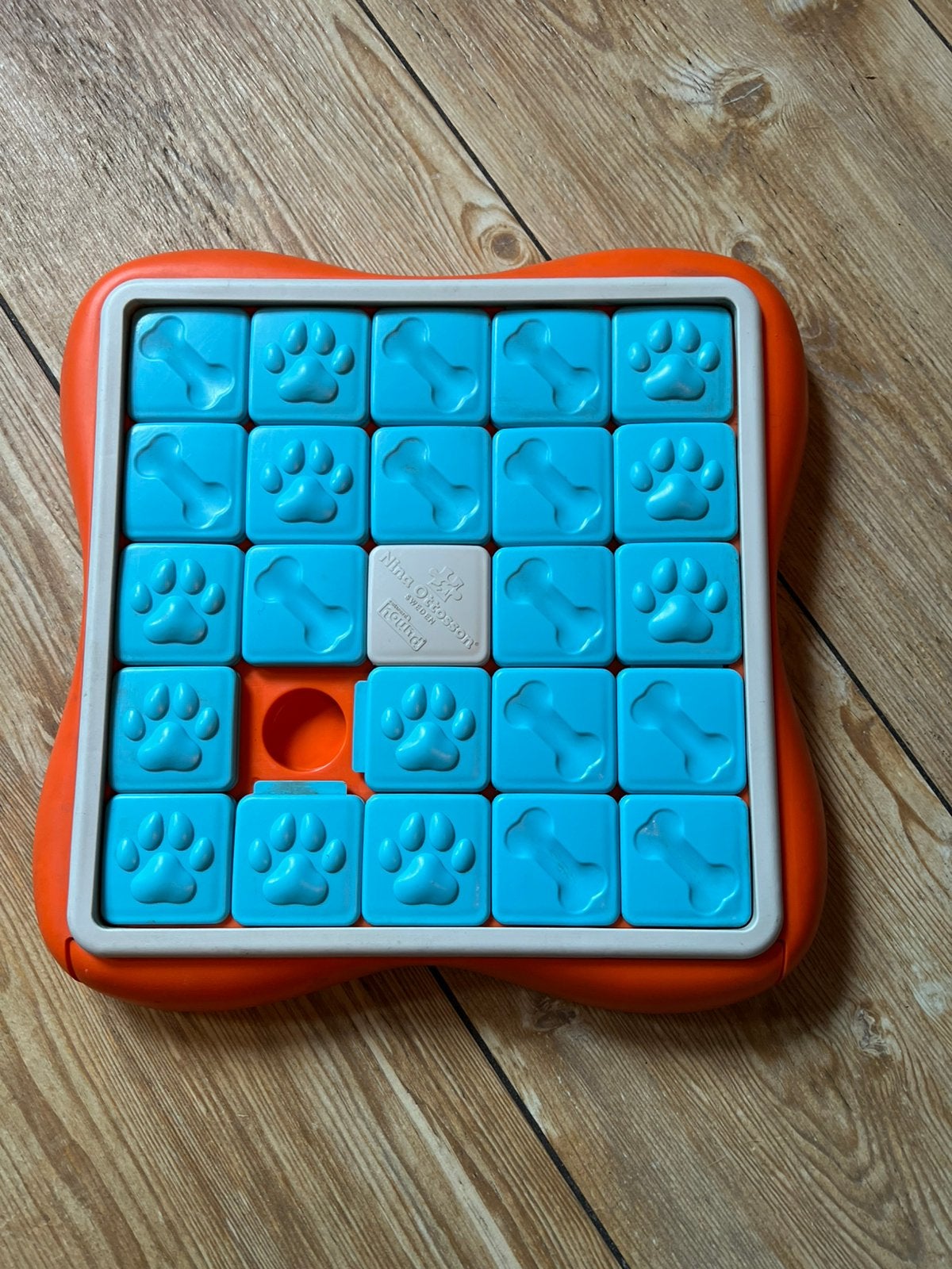 Nina Ottosson Challenge Slider | Hondenpuzzel Niveau 3, Dieren en Toebehoren, Hondenspeelgoed, Zo goed als nieuw, Nina Ottosson