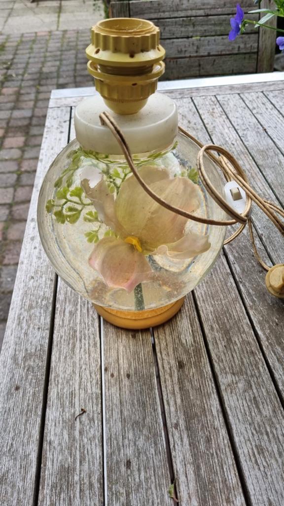 Vintage glazen lamp met bloemdecoratie, Ophalen