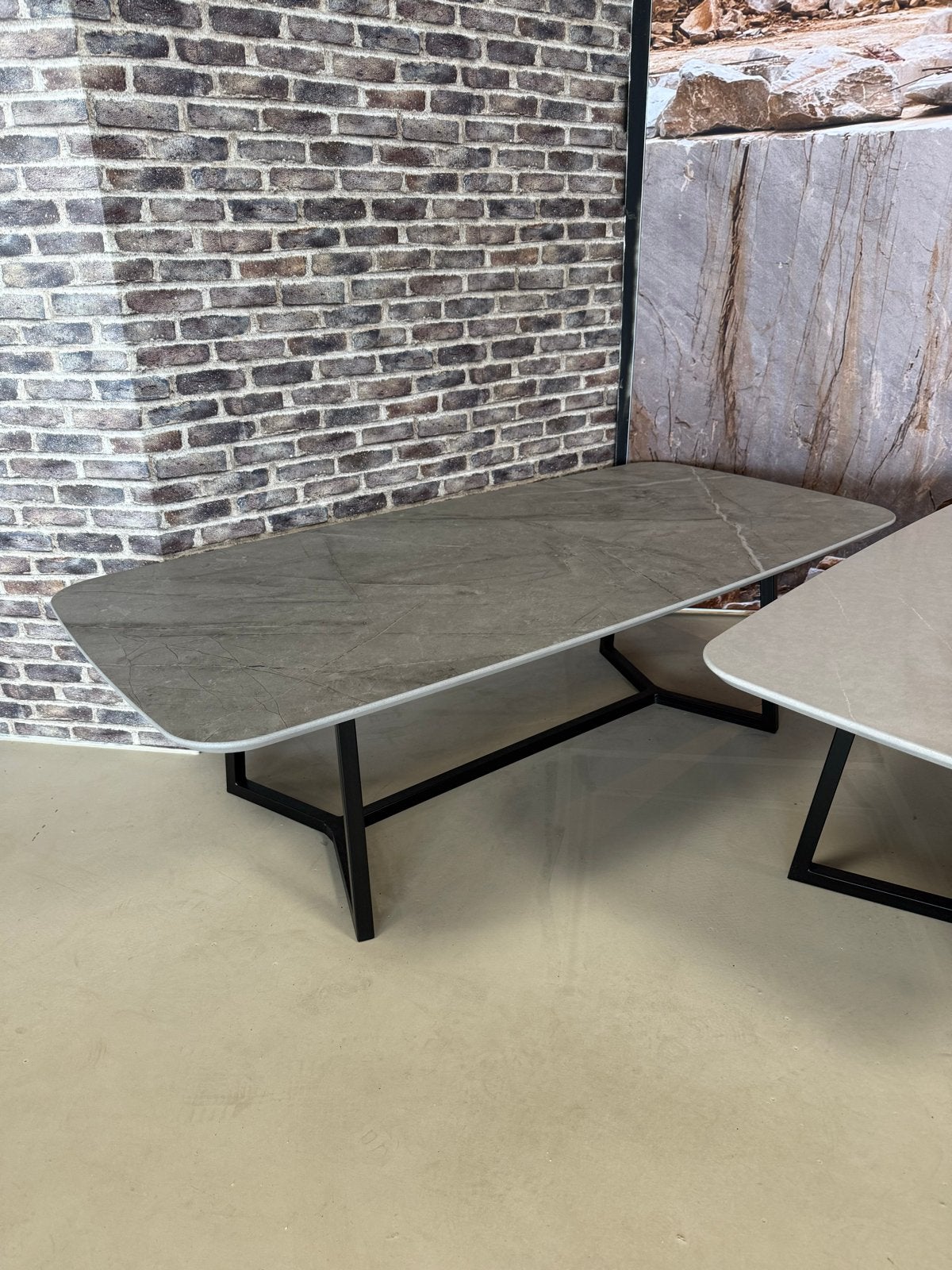Deens Ovale Salontafel Dekton Kira 140x70 cm, Ophalen