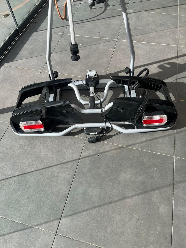 Thule EP916 fietsendrager kantelbaar met sleutel, Ophalen, Zo goed als nieuw, 2 fietsen, Trekhaakdrager