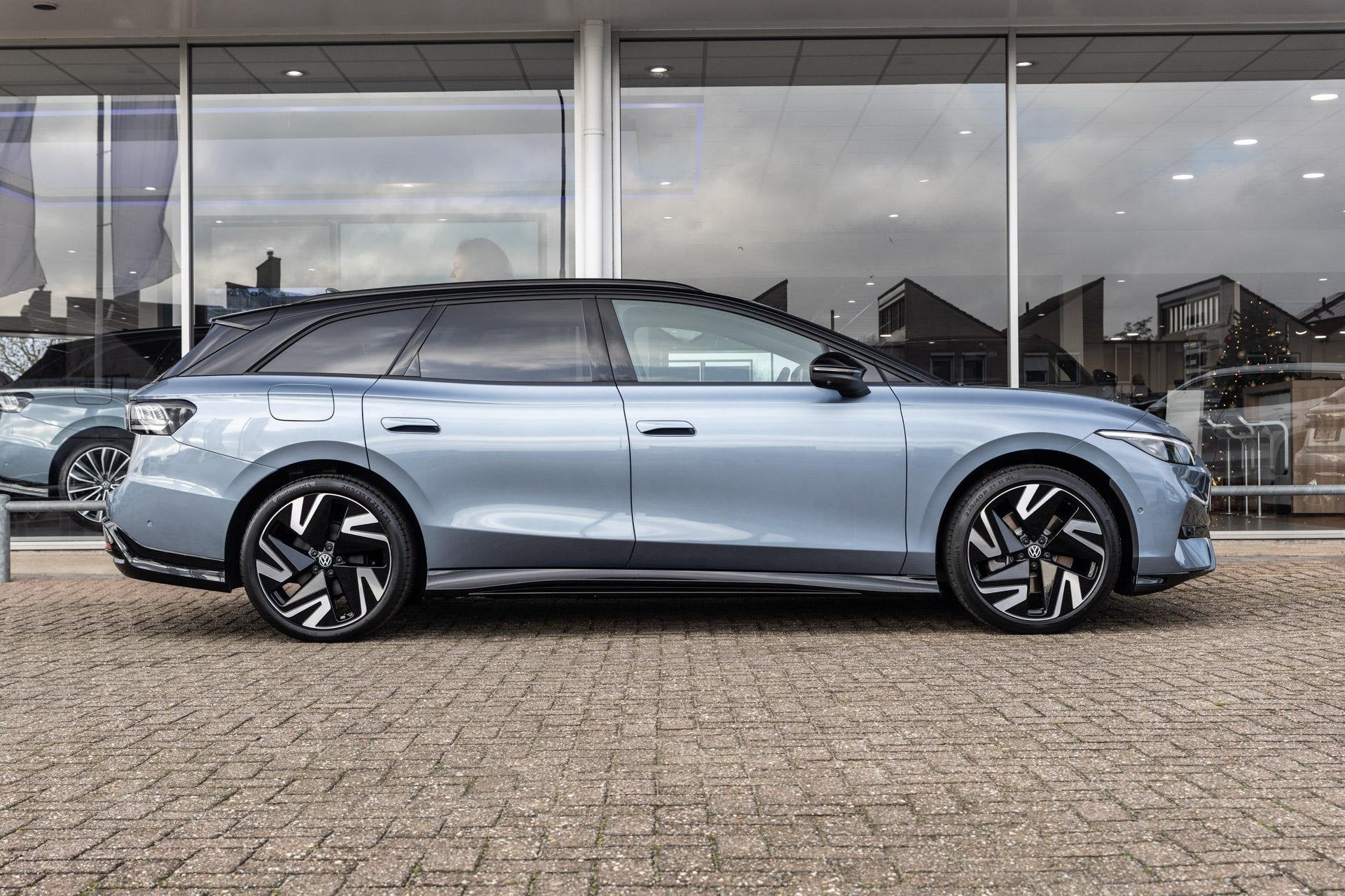 Volkswagen ID.7 Tourer 286pk Pro Limited Edition 77 kWh | Pa, Automaat, 12 maanden, Achterwielaandrijving, Zwart