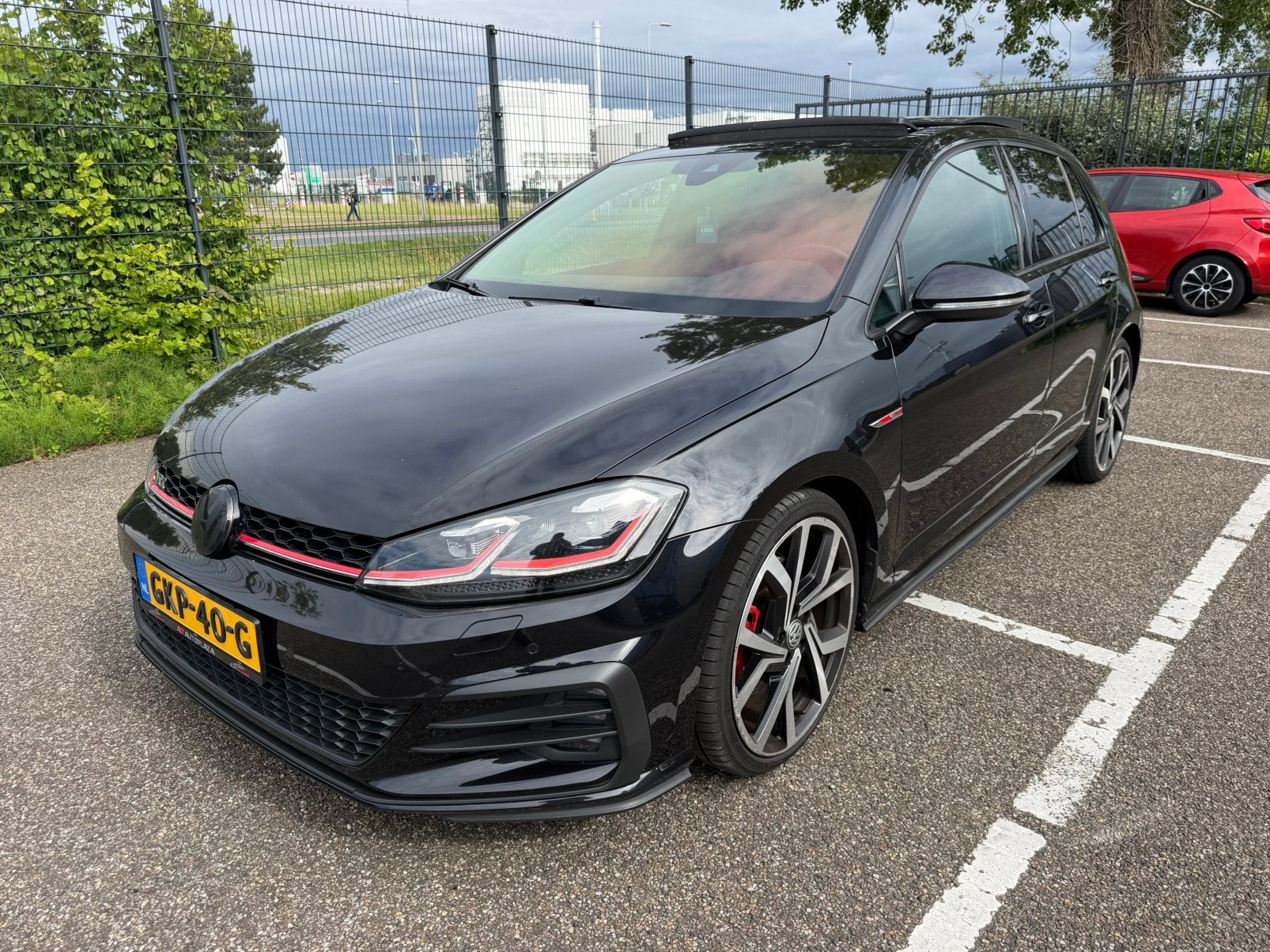 Volkswagen Golf 2.0 TSI 169KW 5D DSG 2017 Zwart, Auto's, 4 cilinders, Zwart, 1600 kg, 1308 kg