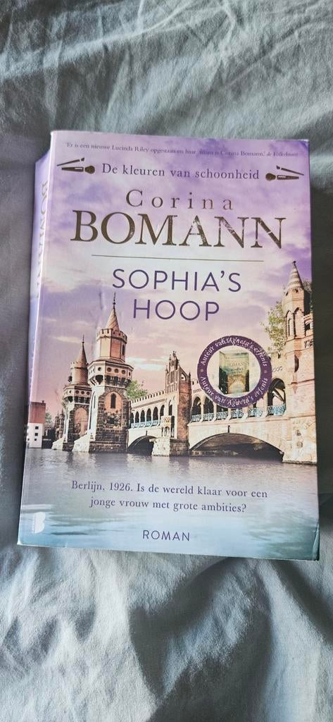 Corina Bomann - Sophia's hoop, Boeken, Literatuur, Zo goed als nieuw, Ophalen of Verzenden