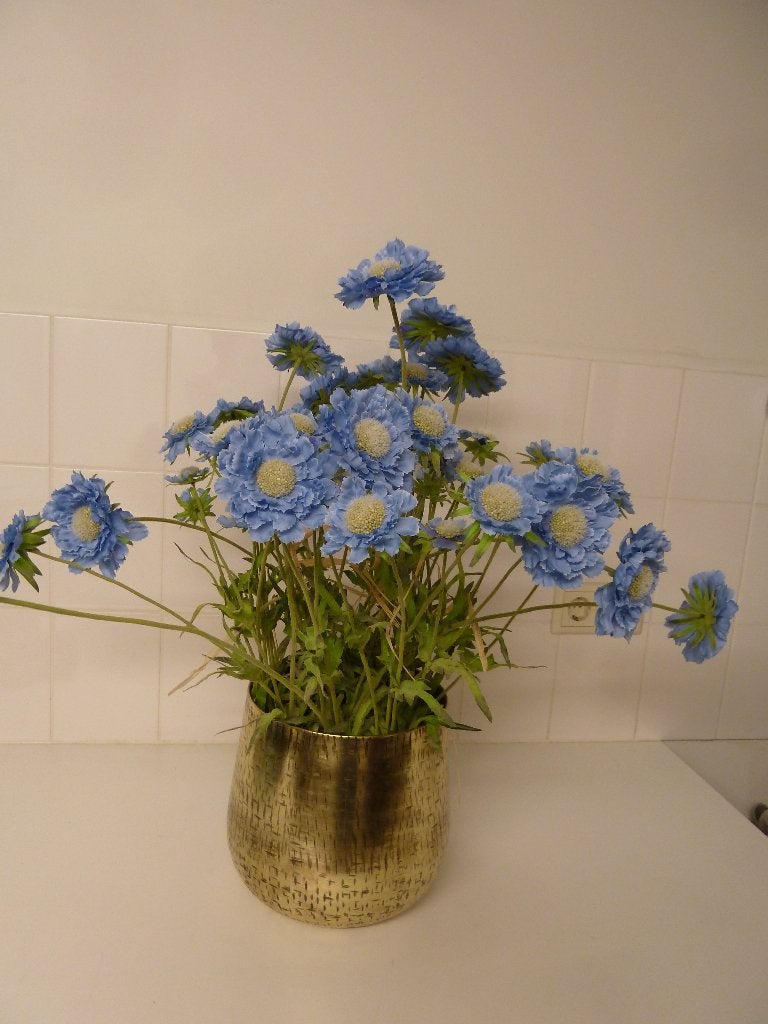 SILK DECORATION KORENBLOEMEN MET POT, Kunstplant, Ophalen of Verzenden, Zo goed als nieuw, Blauw