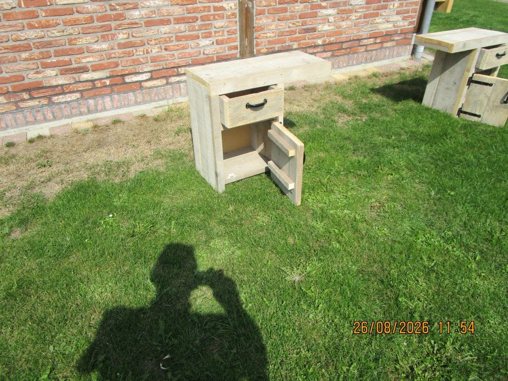 Nacht kastjes van stijger hout, Ophalen, Eenpersoons, Zo goed als nieuw, Overige maten