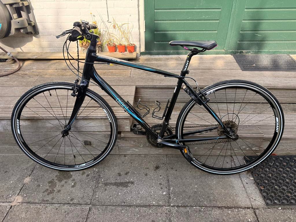 ZGAN Giant Escape RX W Damesfiets - 44 cm (new € 1.000), Fietsen en Brommers, Ophalen, Velgrem, Versnellingen, Giant
