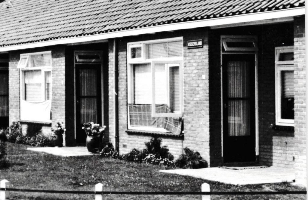 968179	Hoornaar	Bejaardenwoningen	Jr 60 70 ZH	Wederopbouw, Verzamelen, Ophalen of Verzenden, 1960 tot 1980, Gelopen, Zuid-Holland