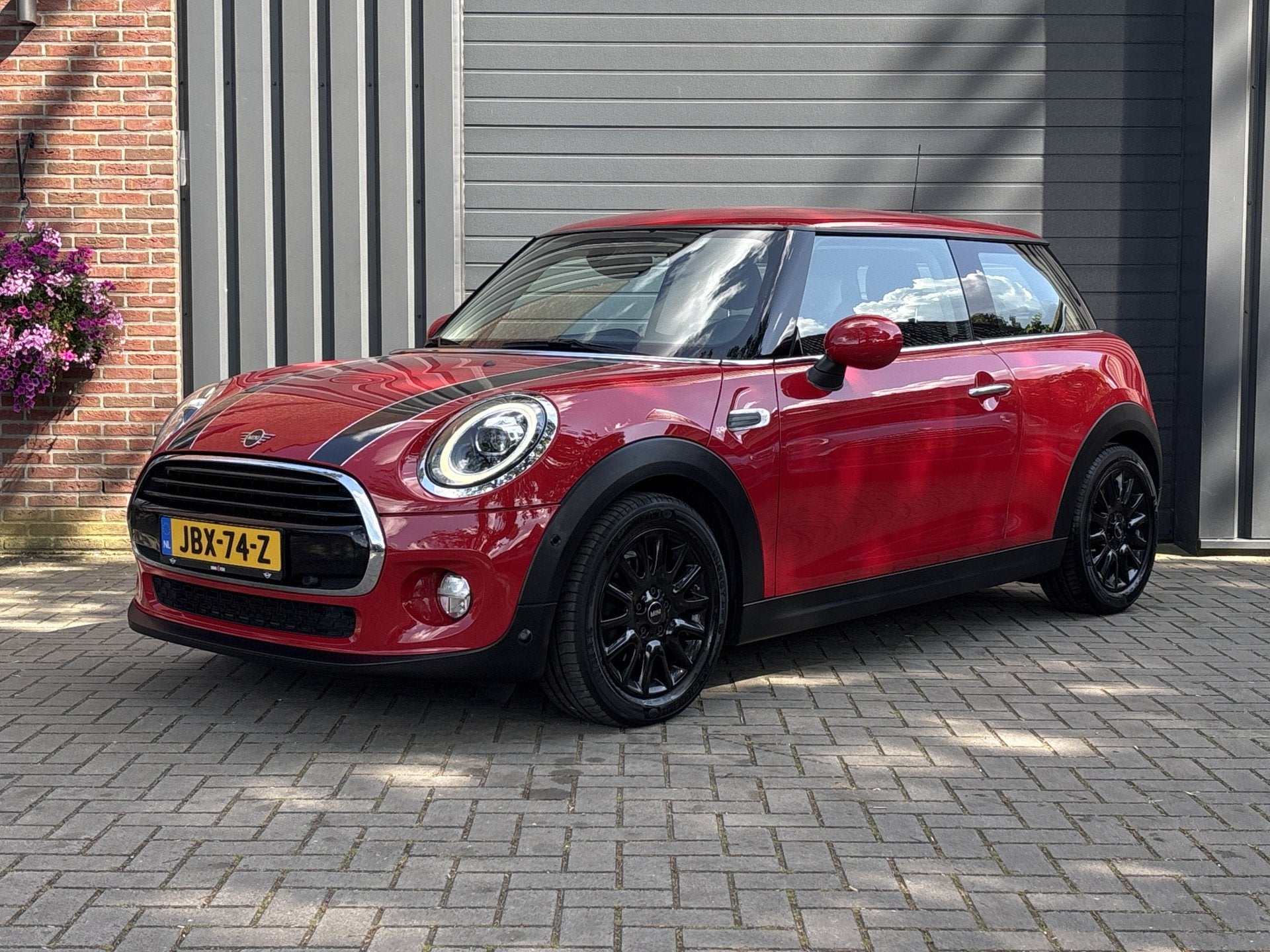 MINI 3-deurs 1.5 Cooper - Stoelverwarming - Camera - PDC - L, Voorwielaandrijving, Gebruikt, 4 stoelen, Bedrijf