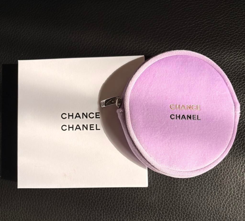 Chanel nieuwe authentieke pouch, Ophalen of Verzenden, Zo goed als nieuw, Zwart, Handen en Nagels