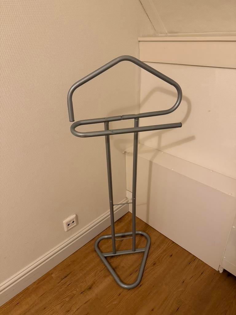 Kledingrek / kledingstandaard – €5, Ophalen, Zo goed als nieuw