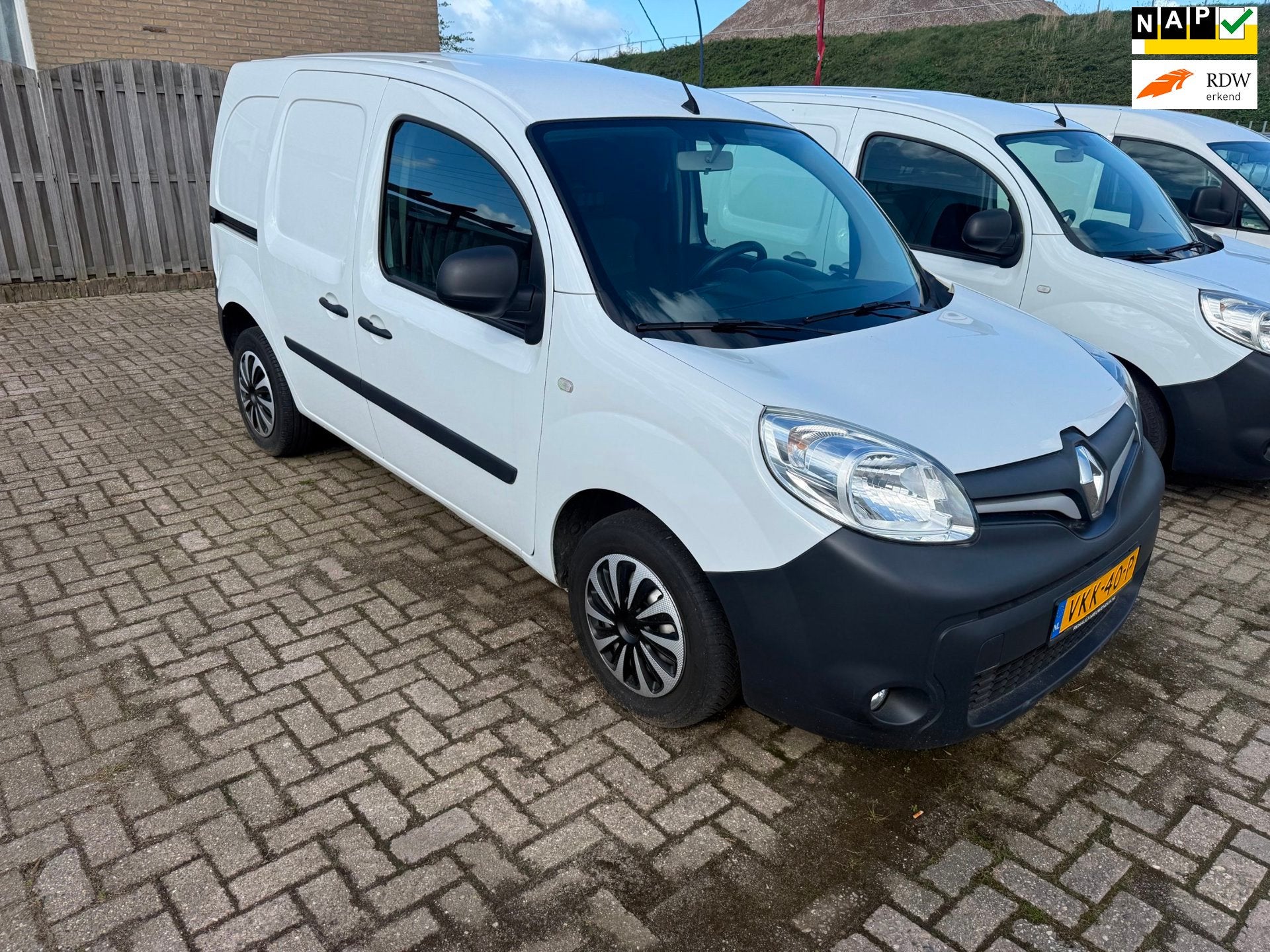 Renault Kangoo 1.5 Blue dCi 80 Comfort, Auto's, Bestelauto's, Bedrijf, Te koop, ABS, Airconditioning, Bluetooth, Centrale vergrendeling