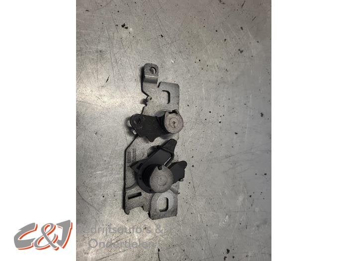 Slotmechaniek Motorkap van een Opel Combo, Auto-onderdelen, Gebruikt, -, -, Opel