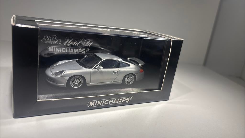 Porsche 911 gt3 street car silver minichamps 1.43, Hobby en Vrije tijd, Modelauto's | 1:43, Auto, Ophalen of Verzenden, MiniChamps