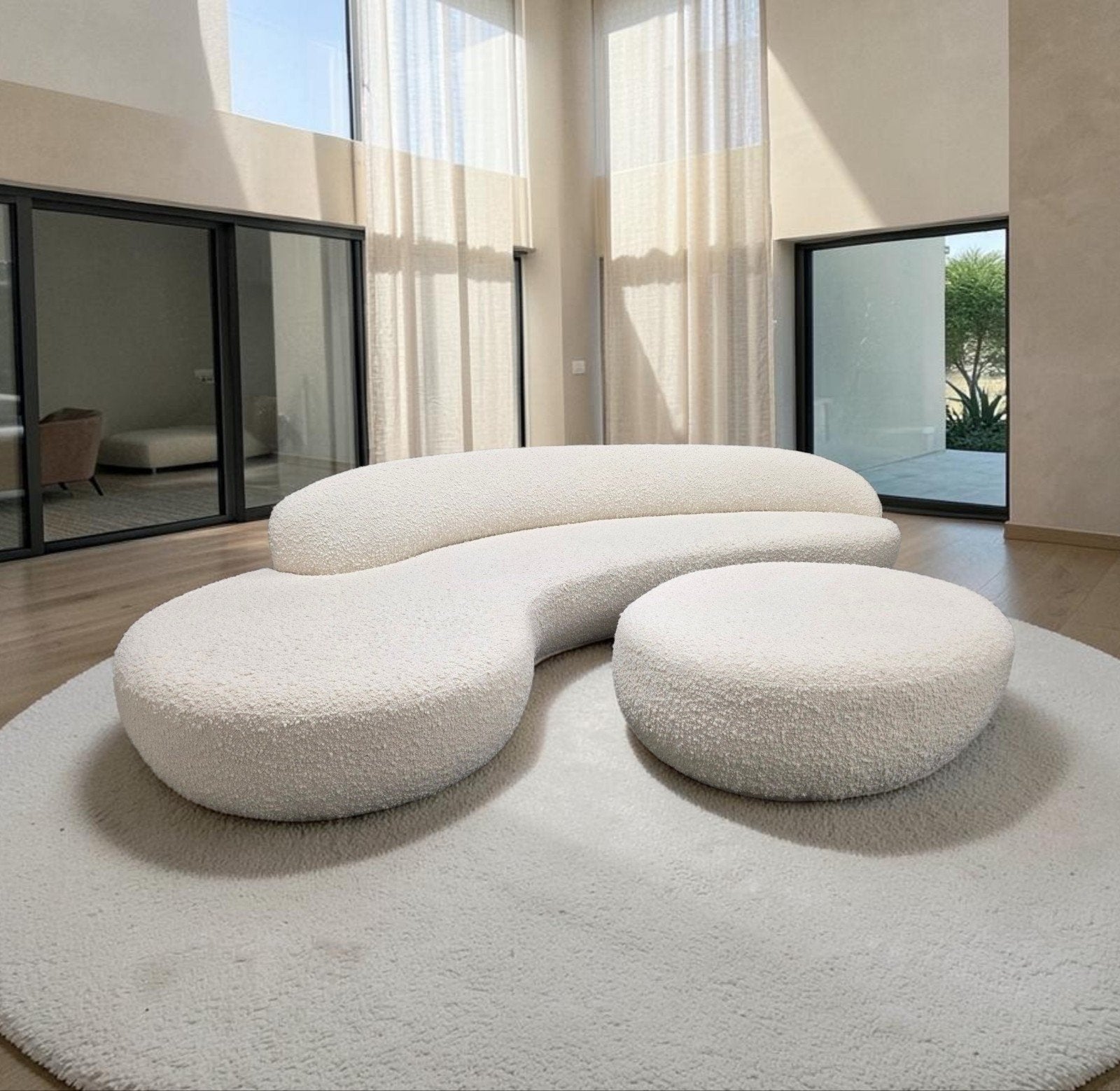Serpentine design sofa Pierre Frey Bouclé stof handmade bank, Ophalen of Verzenden, Nieuw, Stof
