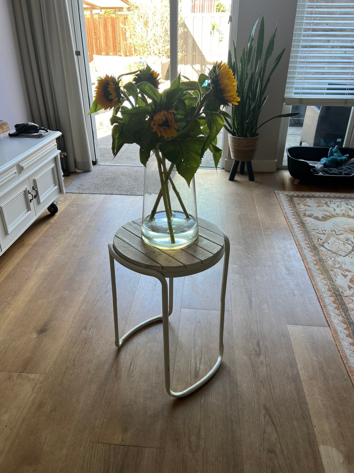 Bijzettafel wit metaal en steigerhout, Ophalen, Zo goed als nieuw